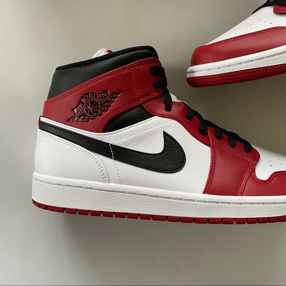 Jordan 1 Mid Chicago (2020) Brand New Mens 10 B&R - Picture 5 of 14